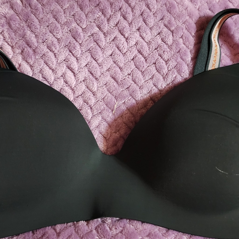 Vs bra green Forrest vs strap logo